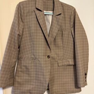 Cool brown houndstooth blazer